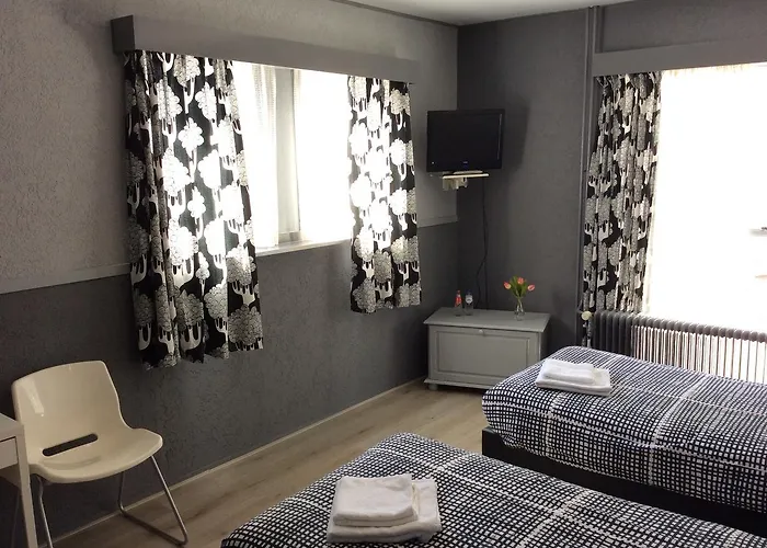 Den Berg מלון 2*